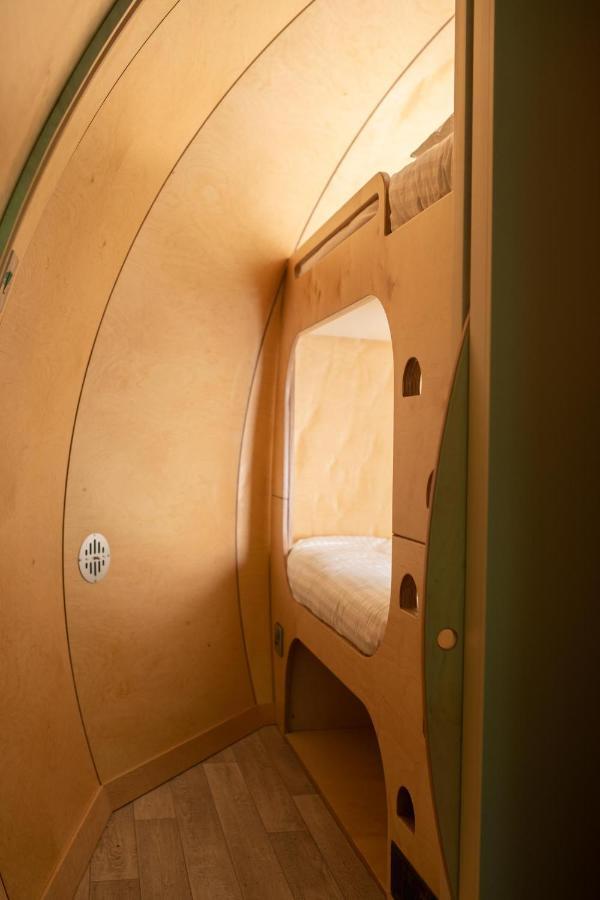 Glenarm Castle Ocean View Pods Otel Dış mekan fotoğraf